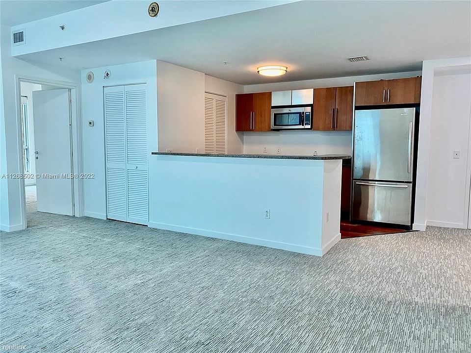 1st image of 300 S Biscayne Blvd APT 3202