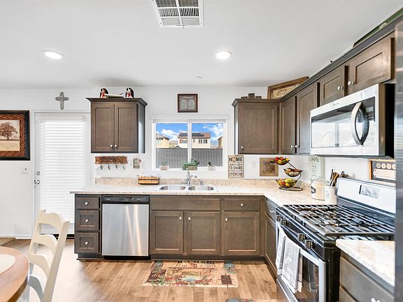 5th image of 85226 Avenida Tacuba