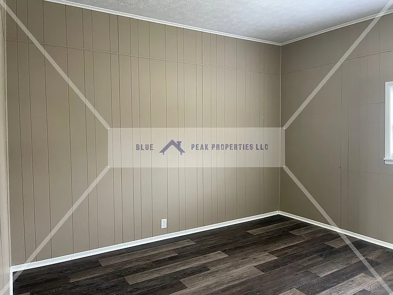 717 N River Ave — Photo 3