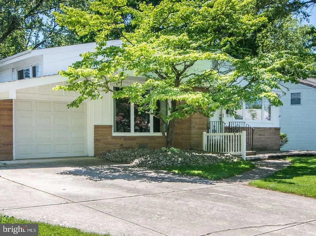 4 bed, 1971 sqft, $3,400 — Photo 2