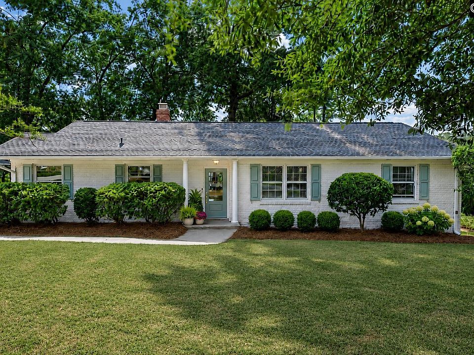 1st image of 826 Rickenbaker Rd