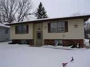 2510 W 9th St, Waterloo, IA 50702