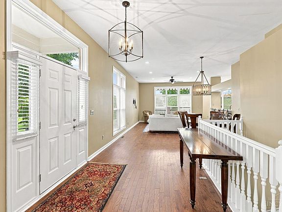 5th image of 7134 White Oak Ct