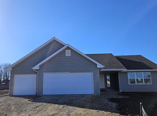 450 Paulson St, Clinton, WI 53525