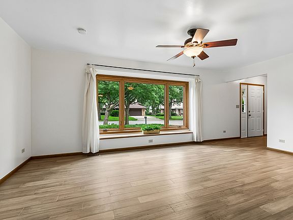 2nd image of 7217 Lyman Ave
