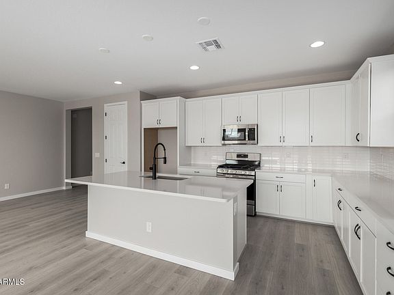 3rd image of 40449 W WADE Drive