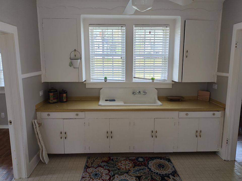 165 College St, Savannah, TN 38372 MLS 10145321 Zillow