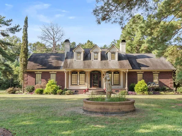 354 N Lake Rd, Red Springs, NC 28377
