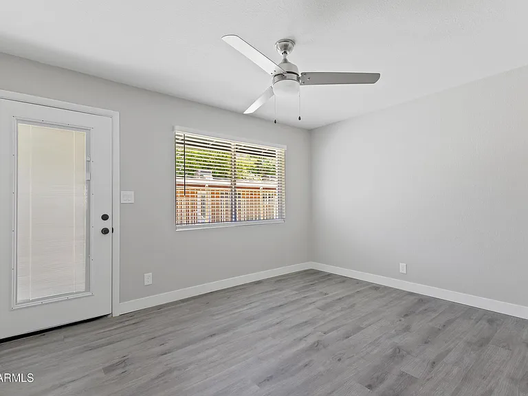35 W Medlock Dr #9A — Photo 18