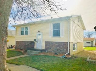 147 S La Salle Ave, Bradley, IL 60915
