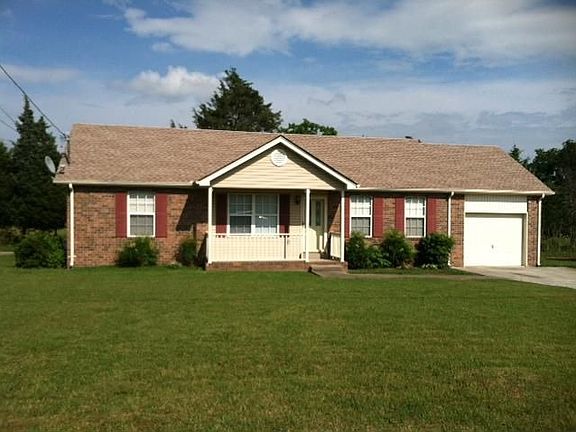 3rd image of 812 Odom Ct
