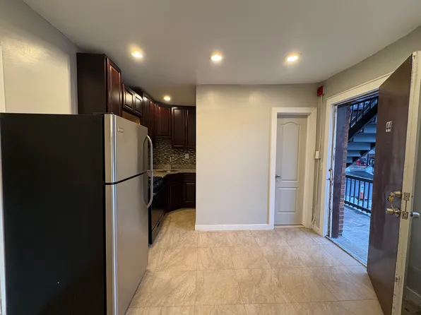 50 Johnson St, Waterbury, CT