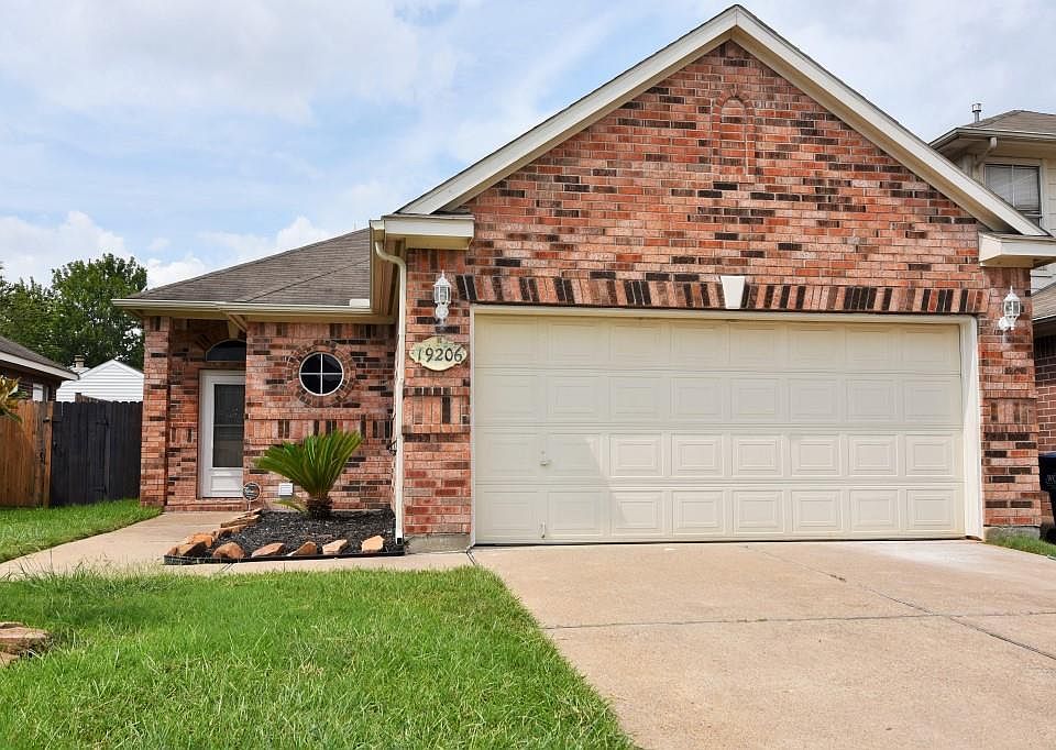 1st image of 19206 Plantain Dr