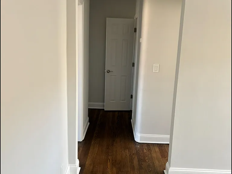 Maple Gardens Apartments — Photo 11