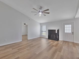 303 Iberis Dr, Arlington, TX 76018