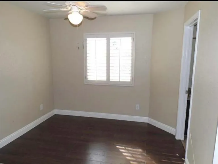 3211 E Behrend Dr — Photo 11