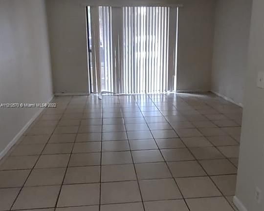 3rd image of 4009 N University Dr #106