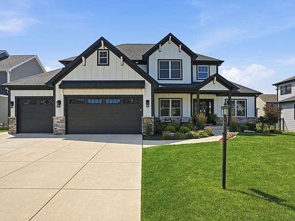 4th image of 2047 Louis Dr