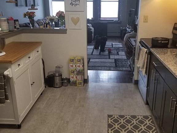 2nd image of 1119 N Townsend St #303