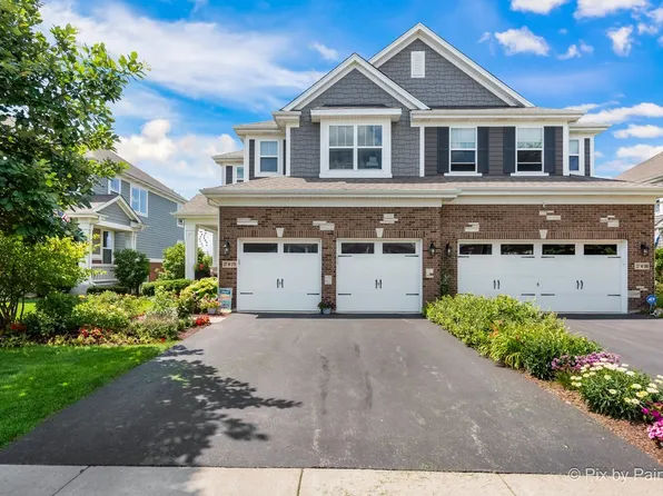 27W179 Breme Dr W, Warrenville, IL 60555