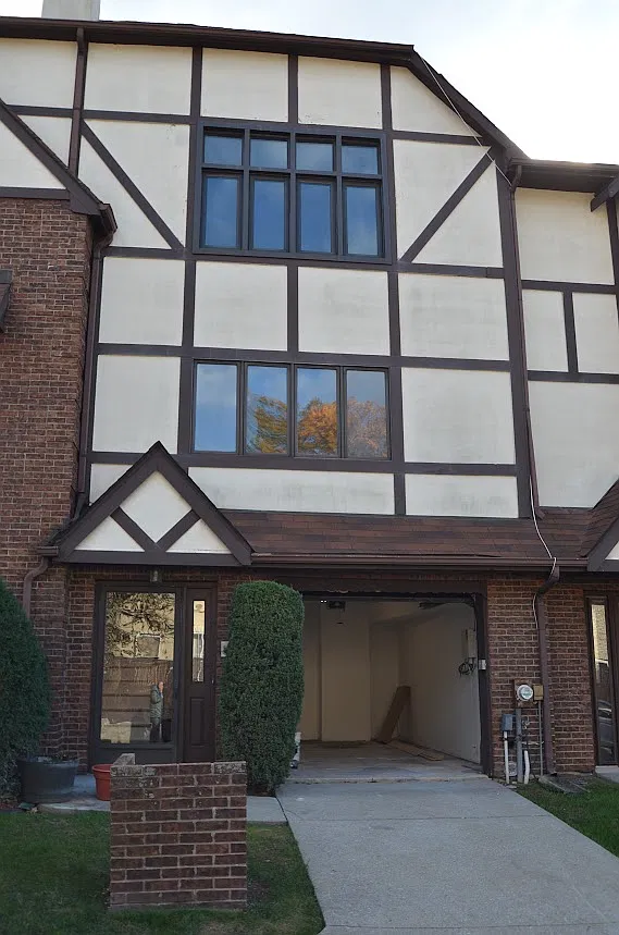 2 bed, 2.5 bath, 1840 sqft, $3,700 — Photo 2