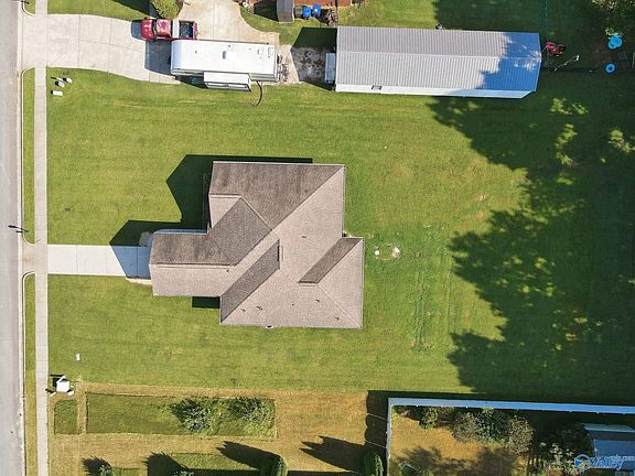 4th image of 279 Lazy Oak Dr