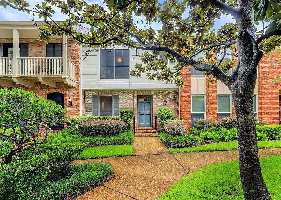 1st image of 5866 Valley Forge Dr #118