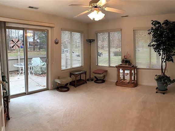 5th image of 11280 Vineyard Dr