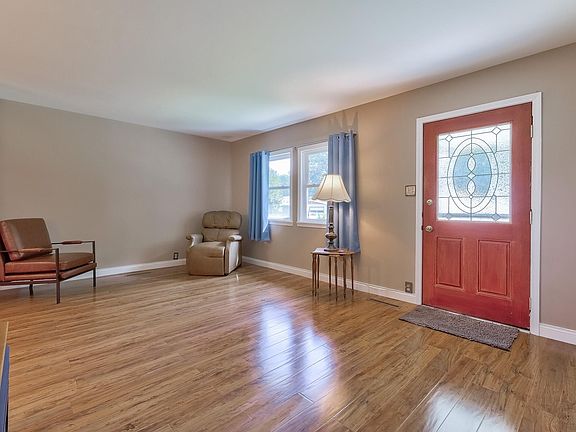 5th image of 4524 Meadowridge Rd
