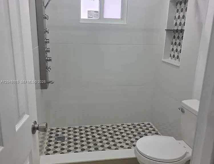 23 Miami Gardens Rd — Photo 18