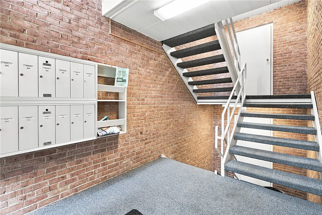 1 bed, 845 sqft, $1,150 — Photo 2