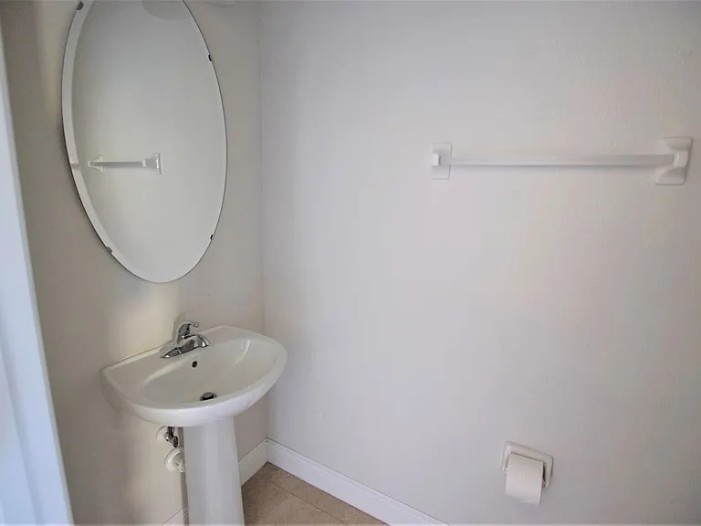 4358 Silver Creek St — Photo 14