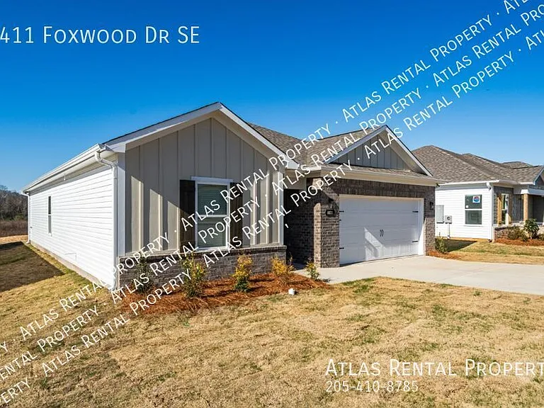 4411 Foxwood Dr — Photo 3