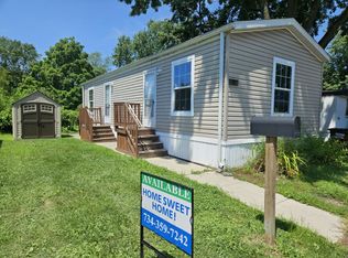 7312 Chesterfield St #RA257, Taylor, MI 48180