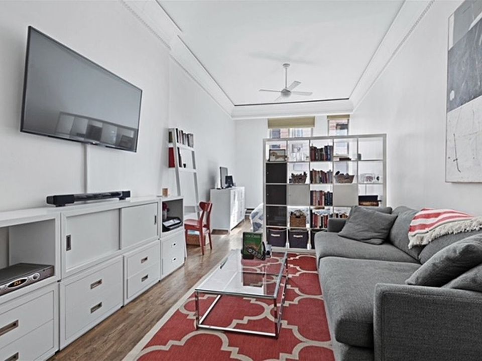 1st image of 23 Waverly Pl APT 3G