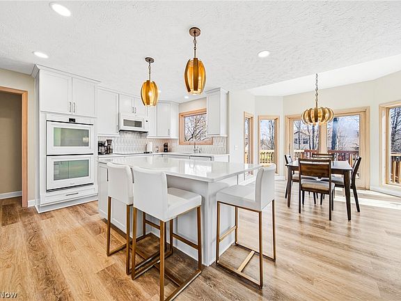 2nd image of 471 Medway Rd