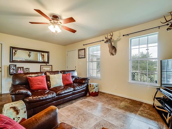 5th image of 200 Deer Creek Cir