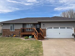 2507 E 19th St, Hays, KS 67601