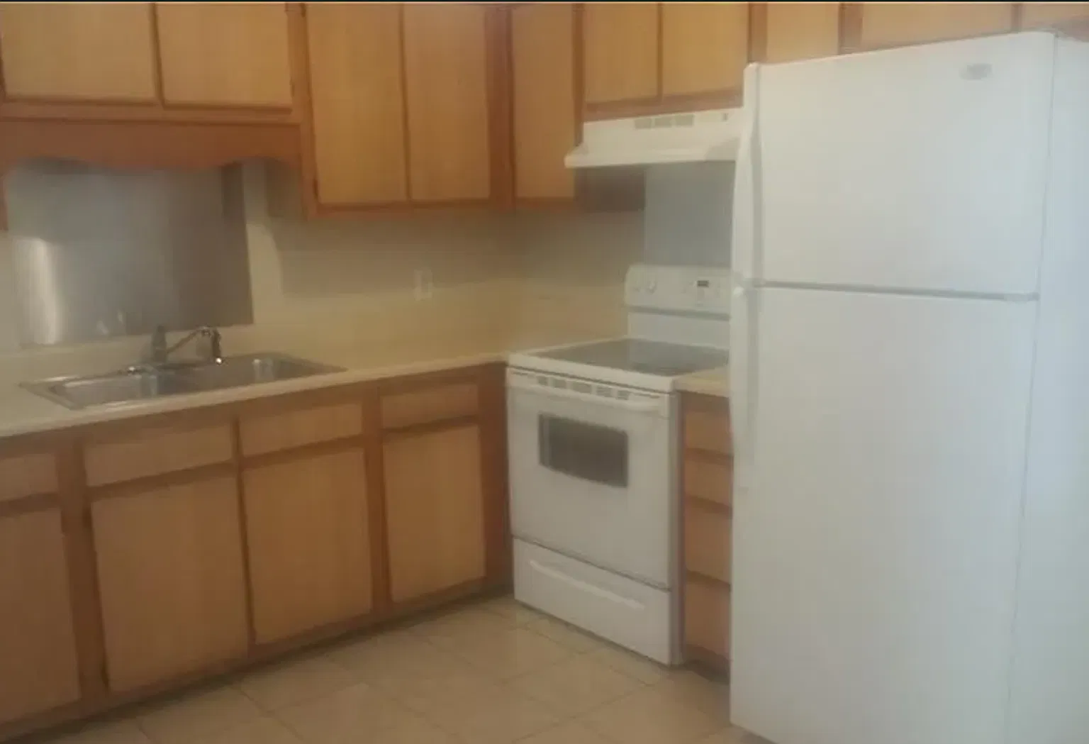 Ellison Street Duplex — Photo 4