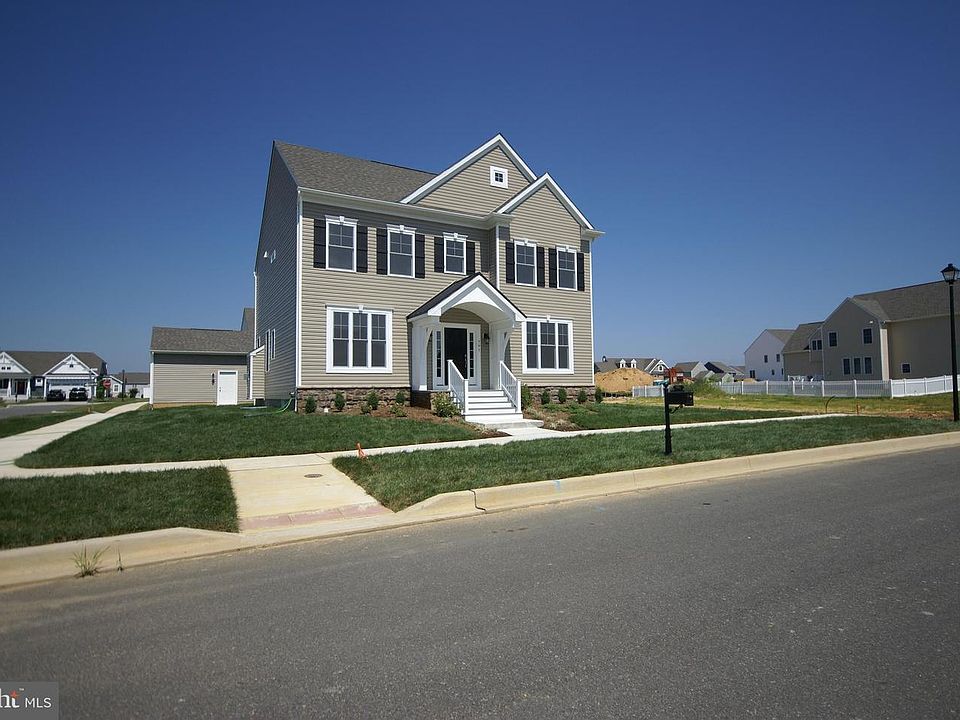 1st image of 362 Ellenwood Dr