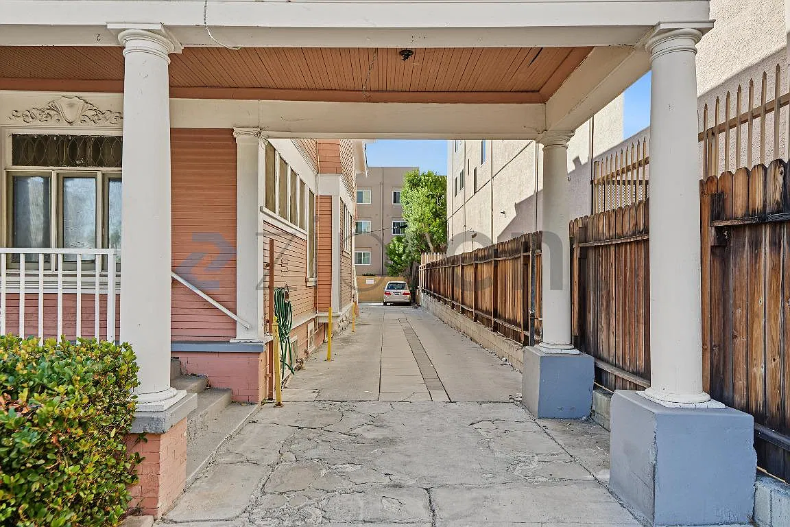 4 bed, 1900 sqft, $3,500 — Photo 4