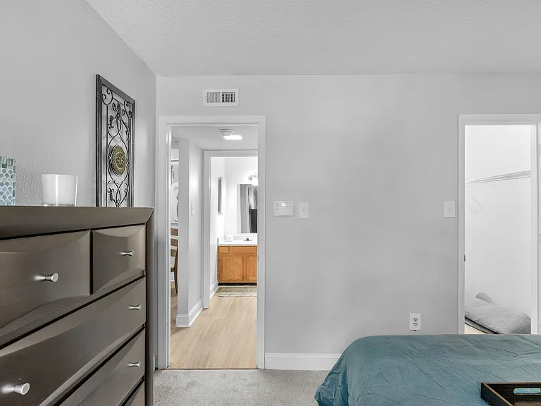 Devonwood Apartment Homes — Photo 22