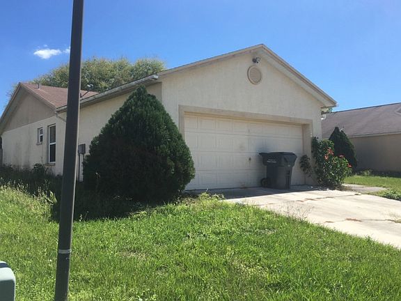 3rd image of 7749 Manor Dr