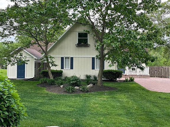 5th image of 54028 Eastview Dr