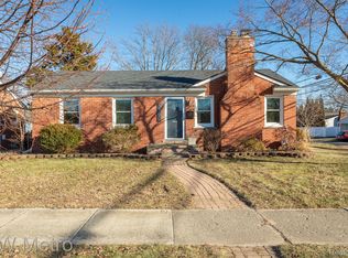 9900 Mayfield St, Livonia, MI 48150
