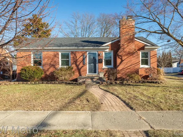 9900 Mayfield St, Livonia, MI 48150