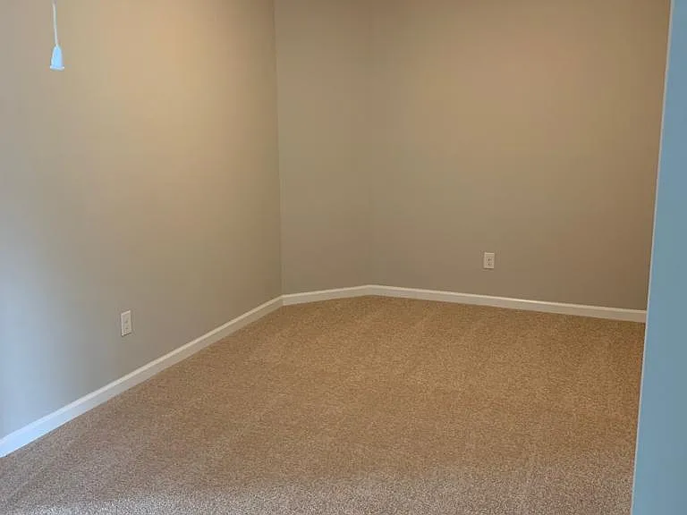 1214 Foxcroft Ln — Photo 7