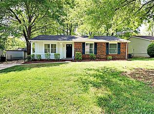 8121 Kapplewood Ct, Charlotte, NC 28226