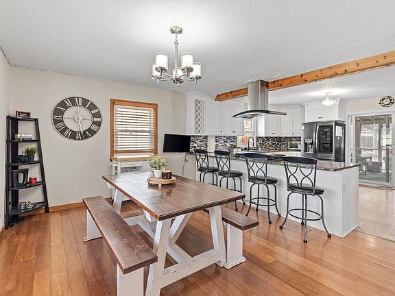 4th image of 2476 Ridge Ln