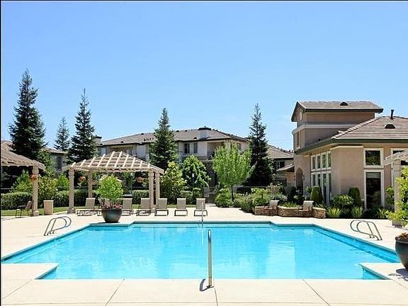 3rd image of 710 Gibson Dr #1526